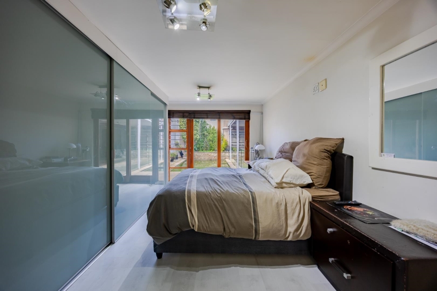 6 Bedroom Property for Sale in Woodstock Western Cape